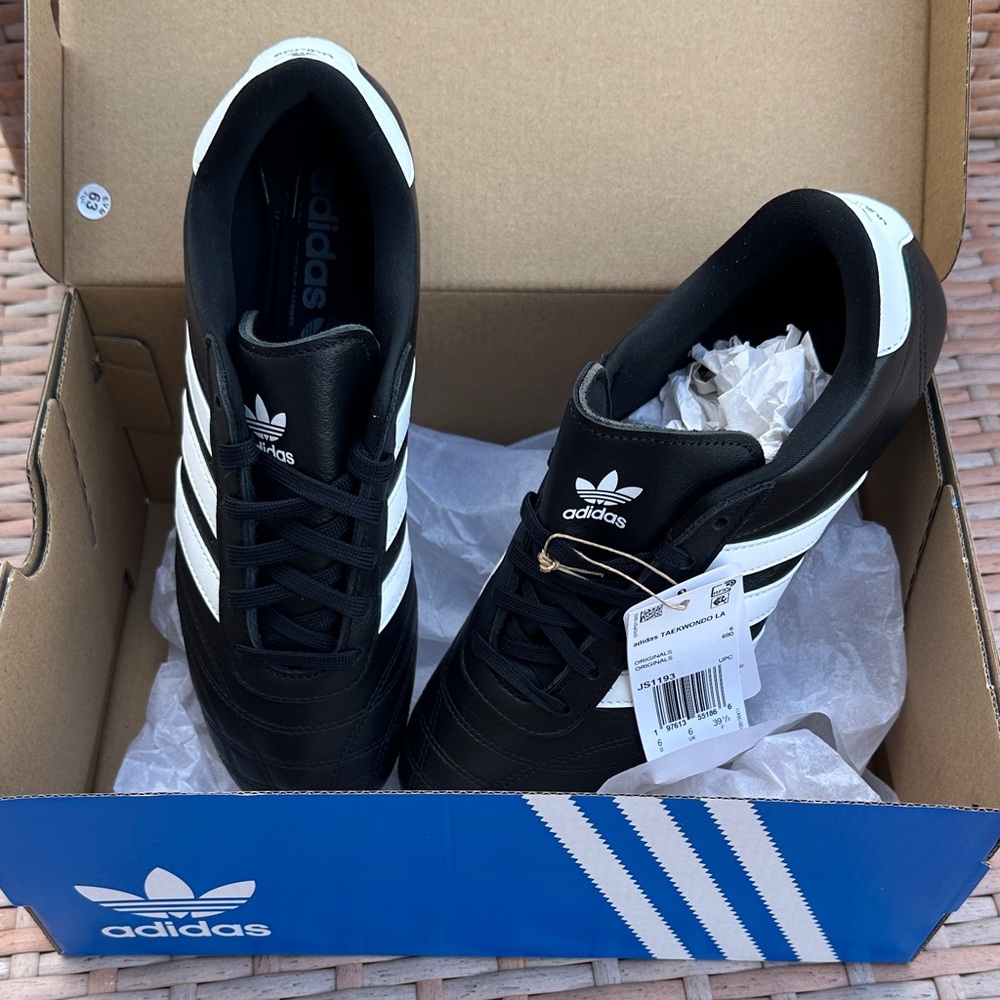 Adidas TAEKWONDO LACE Sneakers - Picture 12 of 13